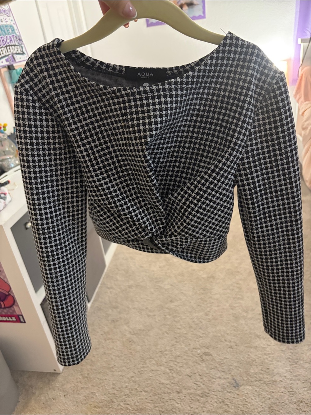 Aqua Black & White Houndstooth Twist-Front Long Sleeve Top